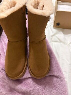 UGG Chestnut Shearling-Lined Women’s Winter Boots